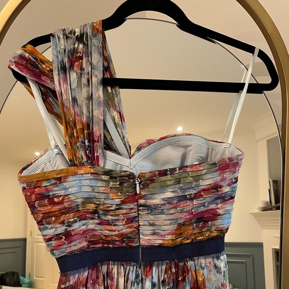 BCBG Gown Size 2 Multicolour - Picture 5 of 6